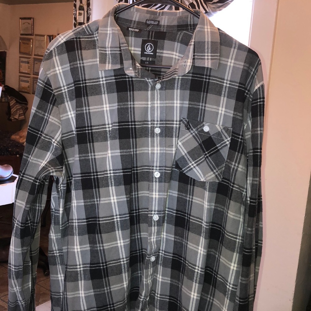 Volcom classic fit flannel